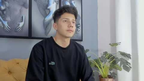 Snapshot of luke_julien chatting on October 27, 4:05 am Luke Julien online show from October 27, 4:05 am