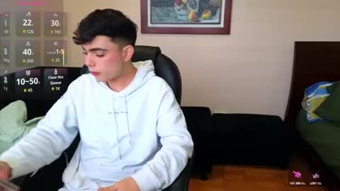 Snapshot of lukeboyce chatting on October 19, 9:48 pm lukeboyce online show from October 19, 9:48 pm
