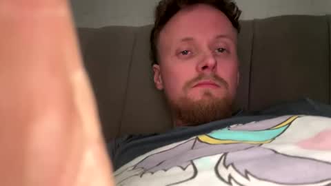 Snapshot of lukeeeeey96 chatting on February 21, 10:49 am lukeeeeey96 online show from February 21, 10:49 am