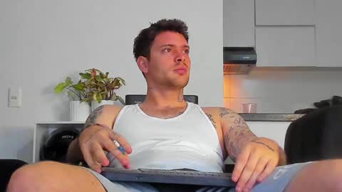 Luke online show from November 15, 4:32 am