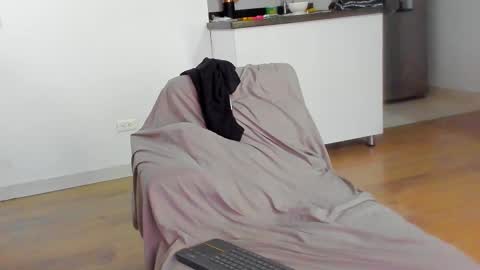 Snapshot of lukeglanton17 chatting on February 19, 11:17 am Luke online show from February 19, 11:17 am