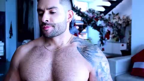 Lukhas f4f online show from December 22, 8:50 pm