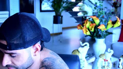 Lukhas f4f online show from March 28, 6:07 pm