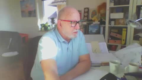 Snapshot of luley58 chatting on February 25, 2:27 pm luley58 online show from February 25, 2:27 pm