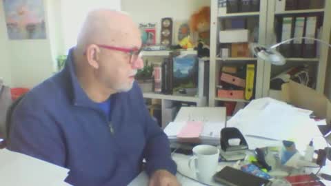 Snapshot of luley58 chatting on March 4, 8:20 am luley58 online show from March 4, 8:20 am