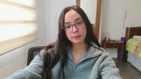 Snapshot of lulibee_ chatting on April 25, 1:41 pm Luli online show from April 25, 1:41 pm