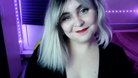 lulovia online show from March 20, 10:25 pm