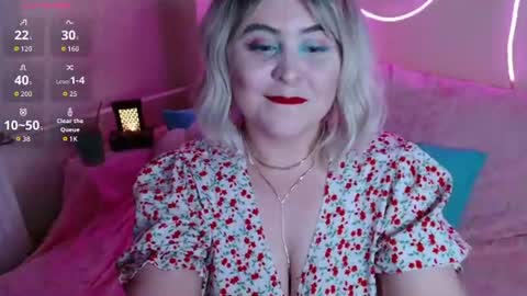 lulovia online show from June 25, 10:36 pm