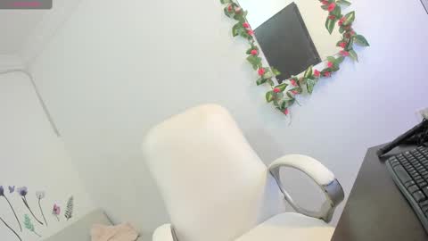 Lulu online show from December 29, 1:45 am