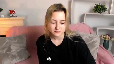 Lily online show from March 20, 9:08 pm