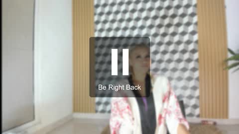 lulu__cute1 online show from December 17, 9:54 pm