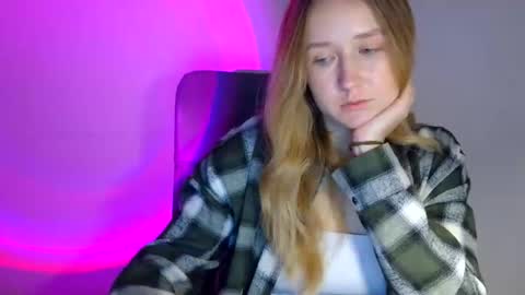 Lulu Baby18 online show from November 10, 8:08 pm