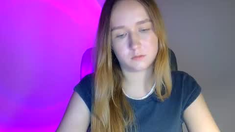 Lulu Baby18 online show from November 14, 7:01 pm