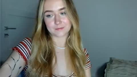 Snapshot of lulu_baby1 chatting on May 31, 8:10 pm Lulu Baby18 online show from May 31, 8:10 pm