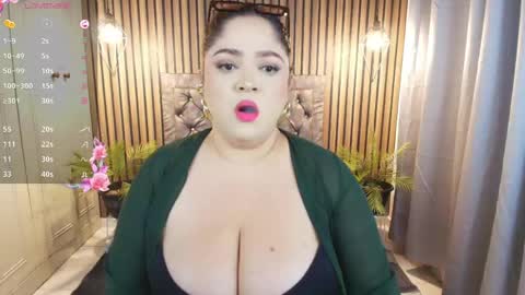 Snapshot of lulu_deniz chatting on April 9, 2:44 pm sweet lulu online show from April 9, 2:44 pm