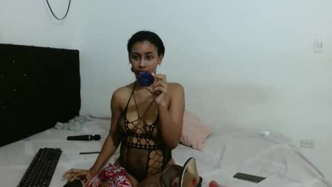 Snapshot of lulu_liz chatting on October 4, 8:51 pm LULU LIZ online show from October 4, 8:51 pm