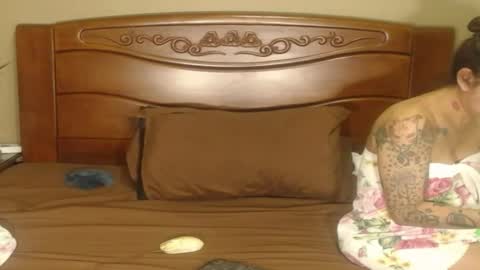 lulu_wild online show from April 11, 9:35 am