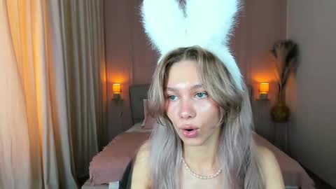 Alise online show from March 17, 2:31 pm