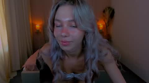 Snapshot of lulualise chatting on July 12, 2:19 pm Alise online show from July 12, 2:19 pm