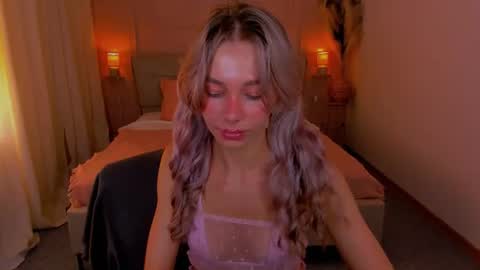 Snapshot of lulualise chatting on July 17, 2:13 pm Alise online show from July 17, 2:13 pm