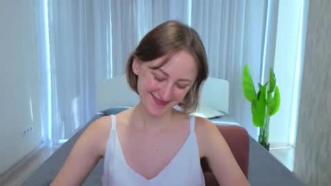 Lily online show from October 5, 10:46 am