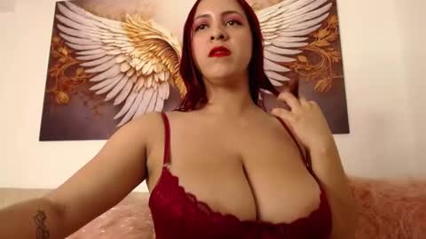 Snapshot of luluragazzi chatting on June 13, 3:26 am online show from June 13, 3:26 am