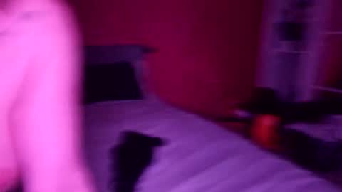 luluspimks online show from April 16, 7:14 pm