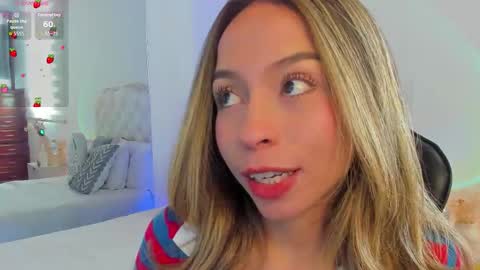 Snapshot of luluuberry chatting on March 1, 7:05 pm luluuberry online show from March 1, 7:05 pm