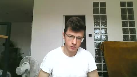Andrew independent model 2000-0000 CET daily online show from July 3, 10:43 am