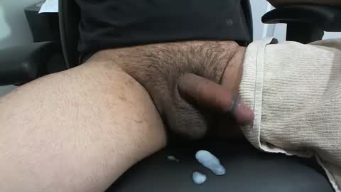 Snapshot of lun_cum chatting on March 12, 2:09 am lun_cum online show from March 12, 2:09 am