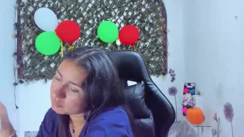 Luna  online show from November 3, 7:26 pm