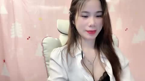 Luna online show from April 27, 3:43 pm