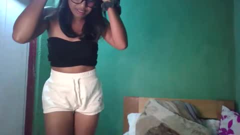 luna8184 online show from May 8, 2:55 pm