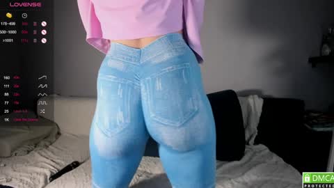 Alice online show from April 7, 9:59 pm