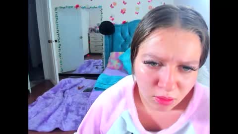 luna_analya online show from October 1, 11:49 am
