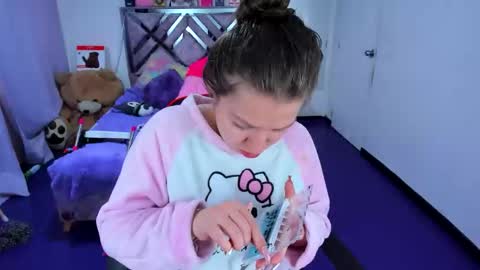 luna_analya online show from March 11, 12:55 pm