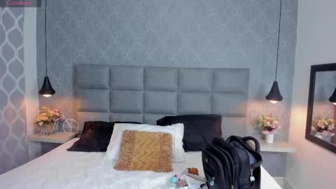 Snapshot of luna_bella3 chatting on December 15, 10:52 am Luna online show from December 15, 10:52 am