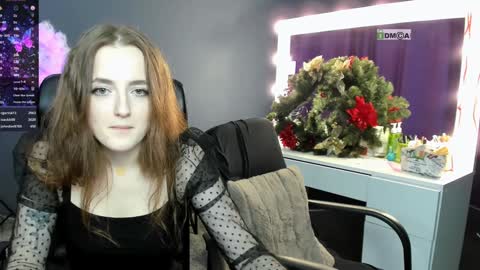 luna_berryy online show from December 24, 4:55 am