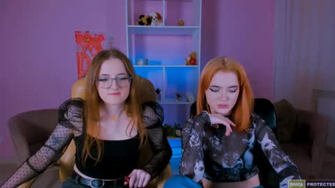 luna_berryy online show from December 27, 8:50 pm