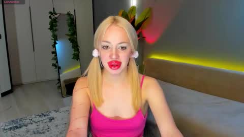 luna_beverly online show from March 21, 9:29 pm