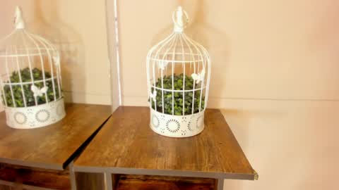 luna_bradley_ online show from April 13, 12:21 pm