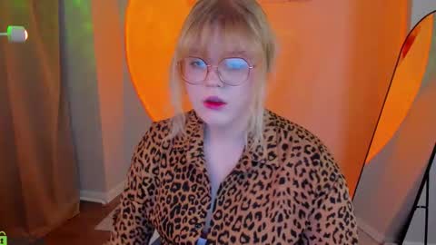 Snapshot of luna_c0ra chatting on February 11, 1:10 am luna online show from February 11, 1:10 am