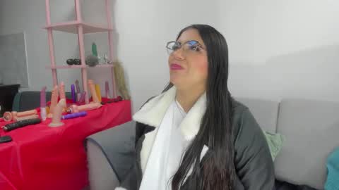 luna  online show from January 19, 11:14 am