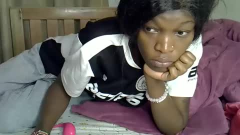 maskedmalkia online show from February 24, 6:11 am