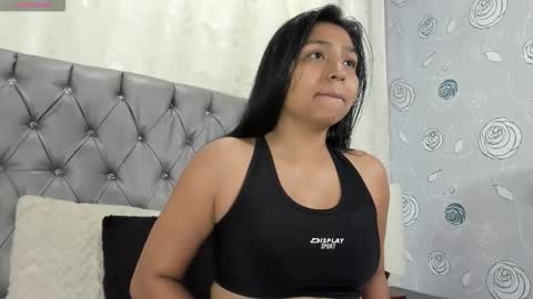 Luna Eva online show from January 6, 1:59 pm