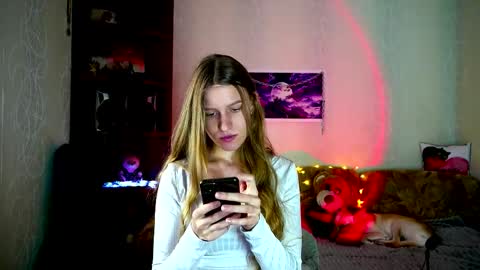 luna_evan online show from October 29, 7:54 am