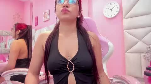 luna_hix online show from June 17, 12:29 pm