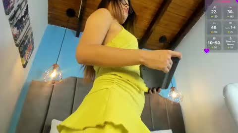 luna_honey9 online show from June 25, 3:06 am