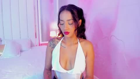 Snapshot of luna_hot_ass chatting on June 11, 8:29 pm luna_hot_ass online show from June 11, 8:29 pm