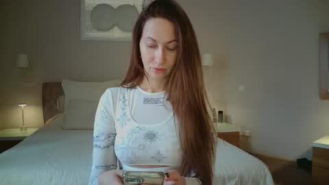 Snapshot of luna_hoti chatting on February 16, 7:15 am luna_hoti online show from February 16, 7:15 am